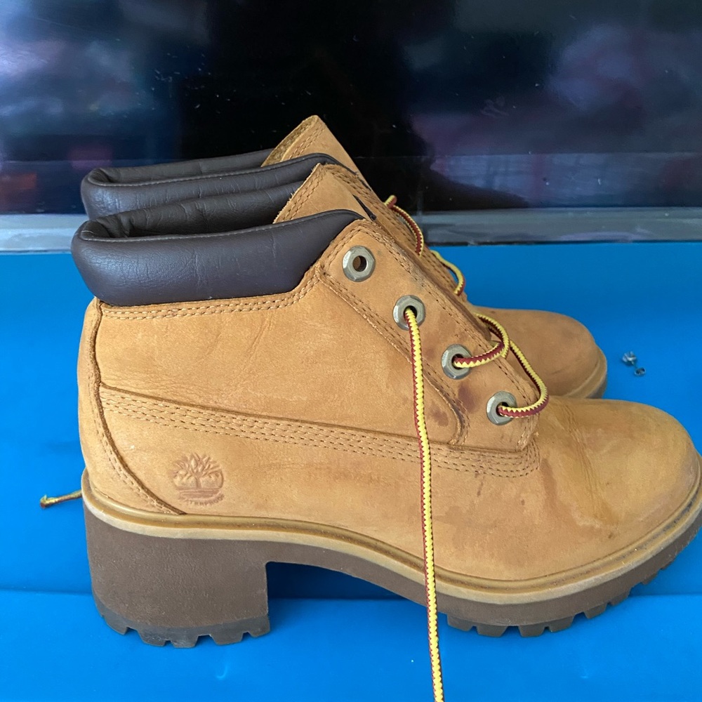 Women  heeled timberland boots